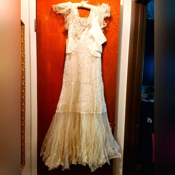 Vintage Dresses & Skirts - Lace Handmade vintage lace wedding dress & coverlet 1933
